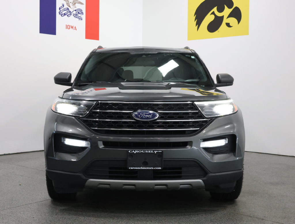 Used 2020 Ford Explorer XLT w/ Equipment Group 202A AWD/4WD image 7