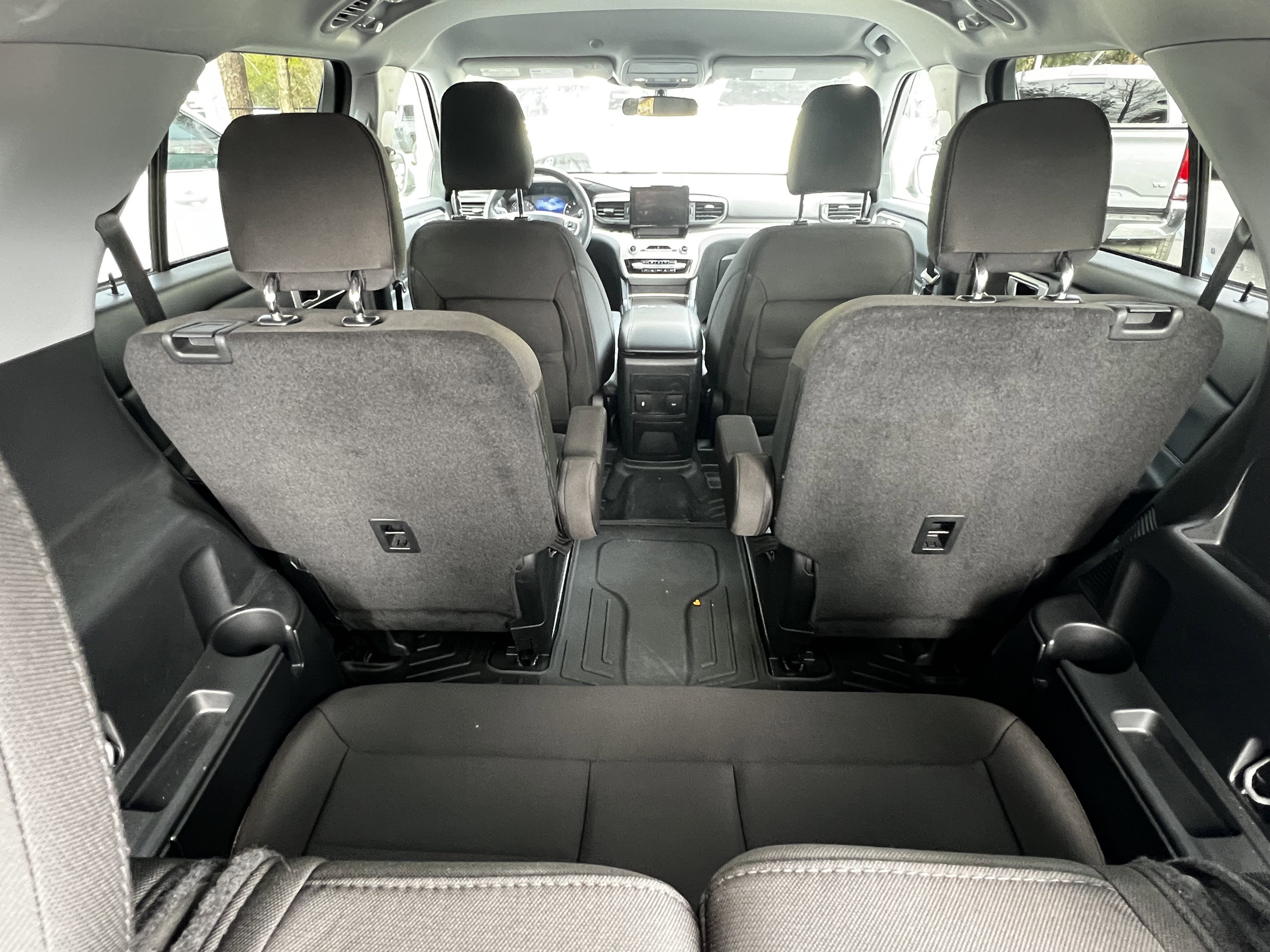Used 2023 Ford Explorer XLT image 50