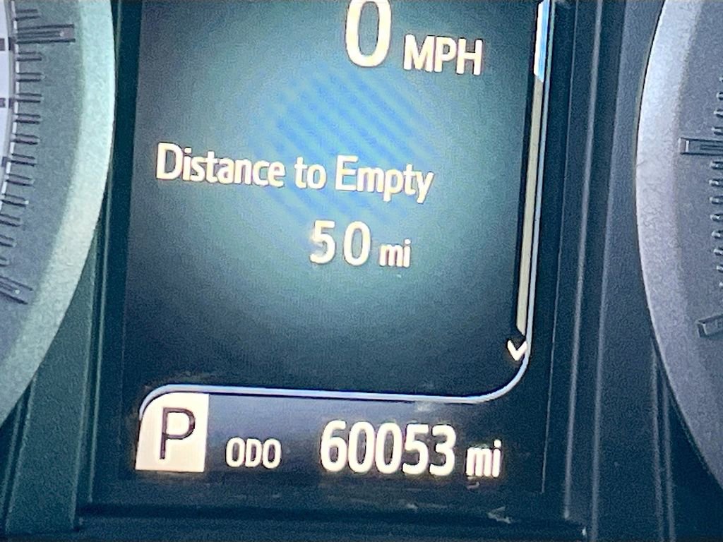 Used 2020 Toyota Sienna SE w/ Carpet Mat Package FWD image 12