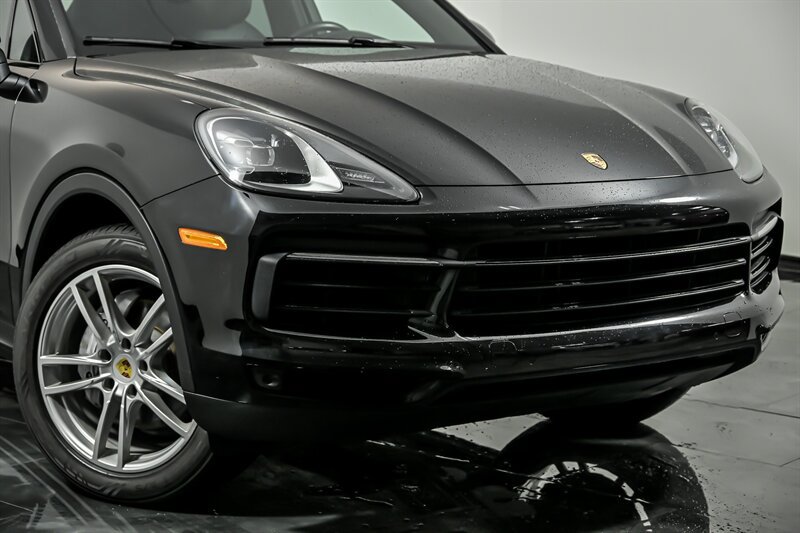 Used 2020 Porsche Cayenne AWD/4WD image 2