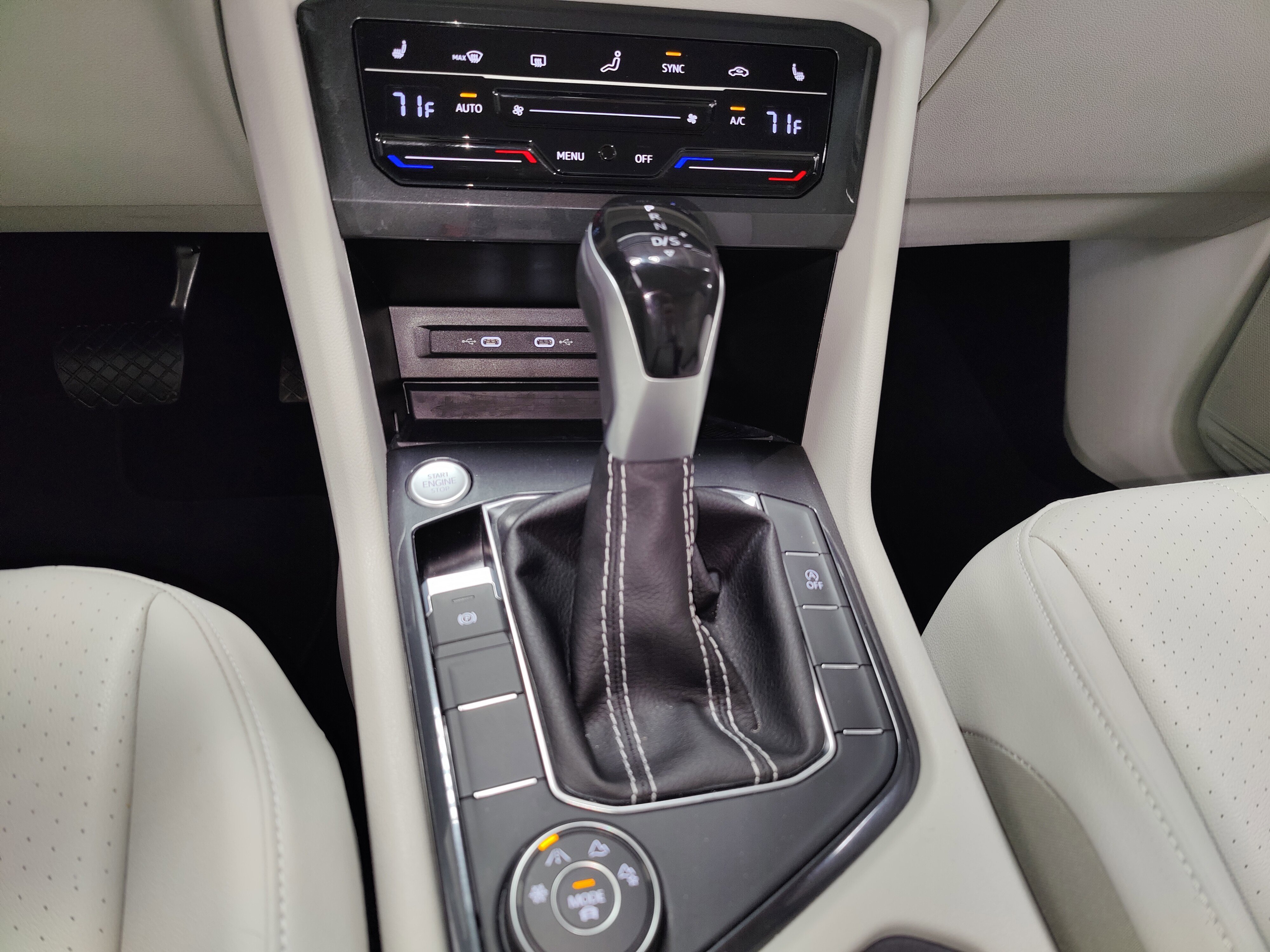 Certified 2023 Volkswagen Tiguan SE AWD/4WD image 16