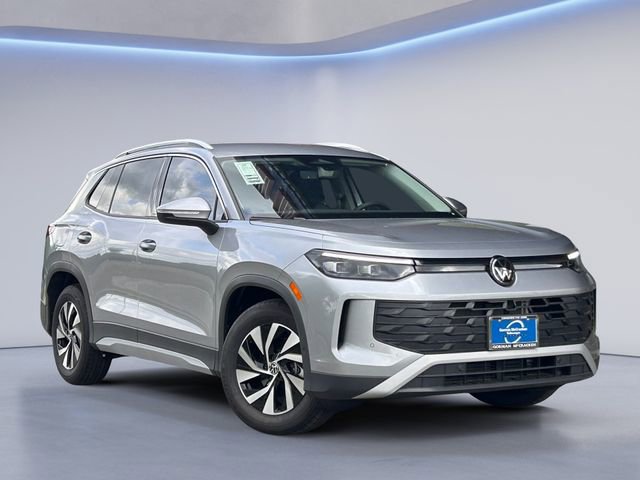 New 2026 Volkswagen Tiguan S FWD image 1