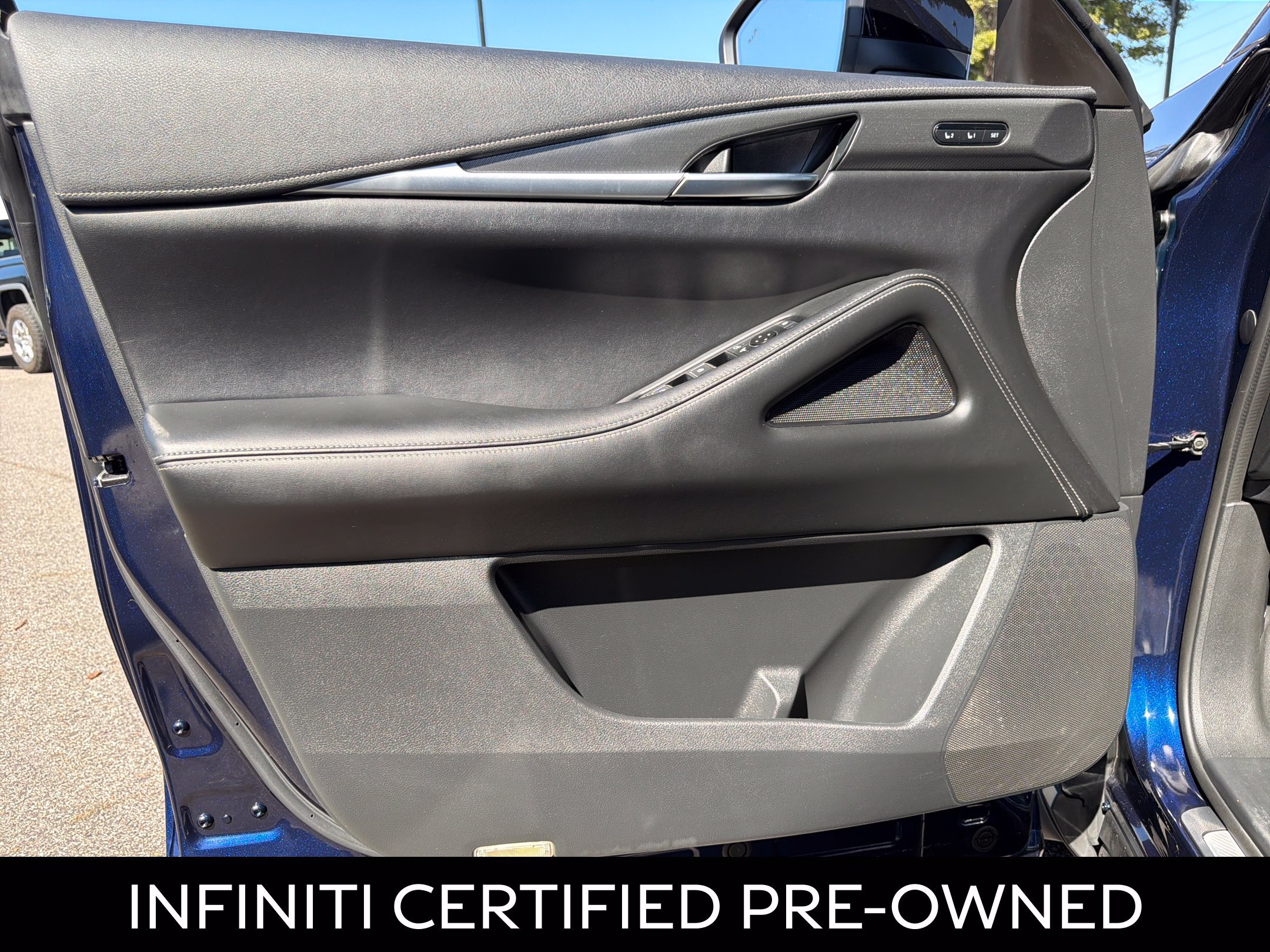 Certified 2022 INFINITI QX60 Luxe w/ Cargo Package FWD image 28