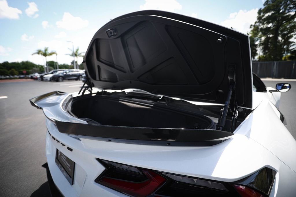 Used 2026 Chevrolet Corvette Z06 RWD image 21