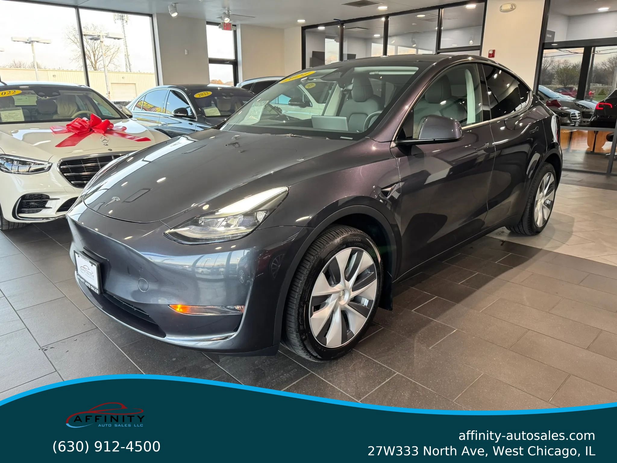 Used 2024 Tesla Model Y Long Range image 1