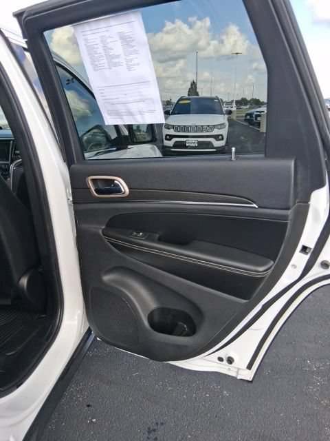 Used 2015 Jeep Grand Cherokee Limited w/ Trailer Tow Group IV AWD/4WD image 27