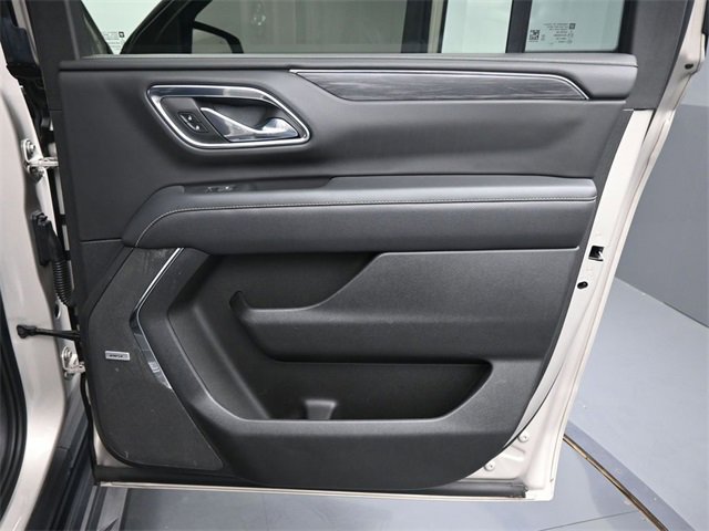 Used 2023 GMC Yukon XL SLT image 18