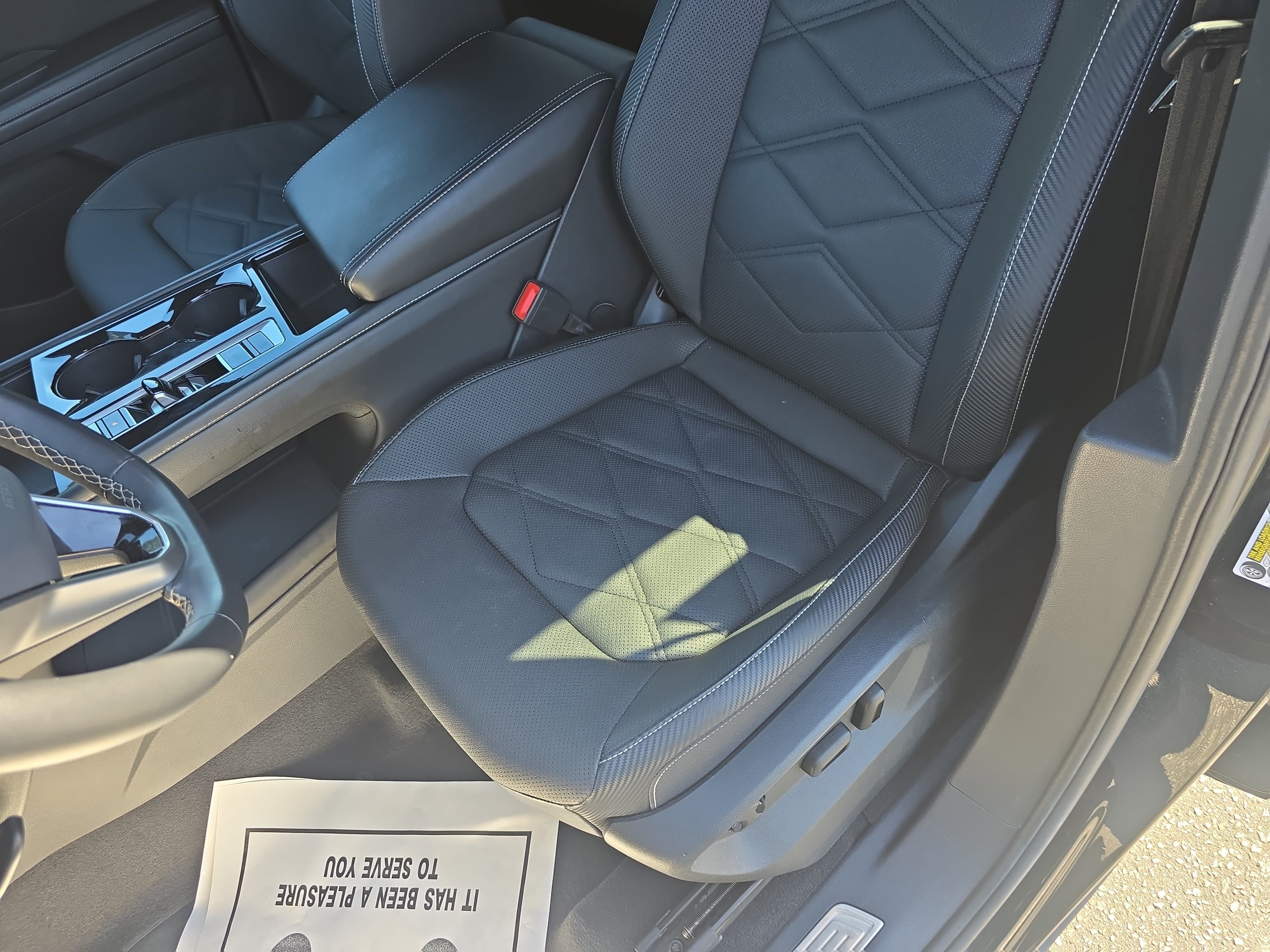 Used 2024 Volkswagen Atlas Cross Sport SE FWD image 15