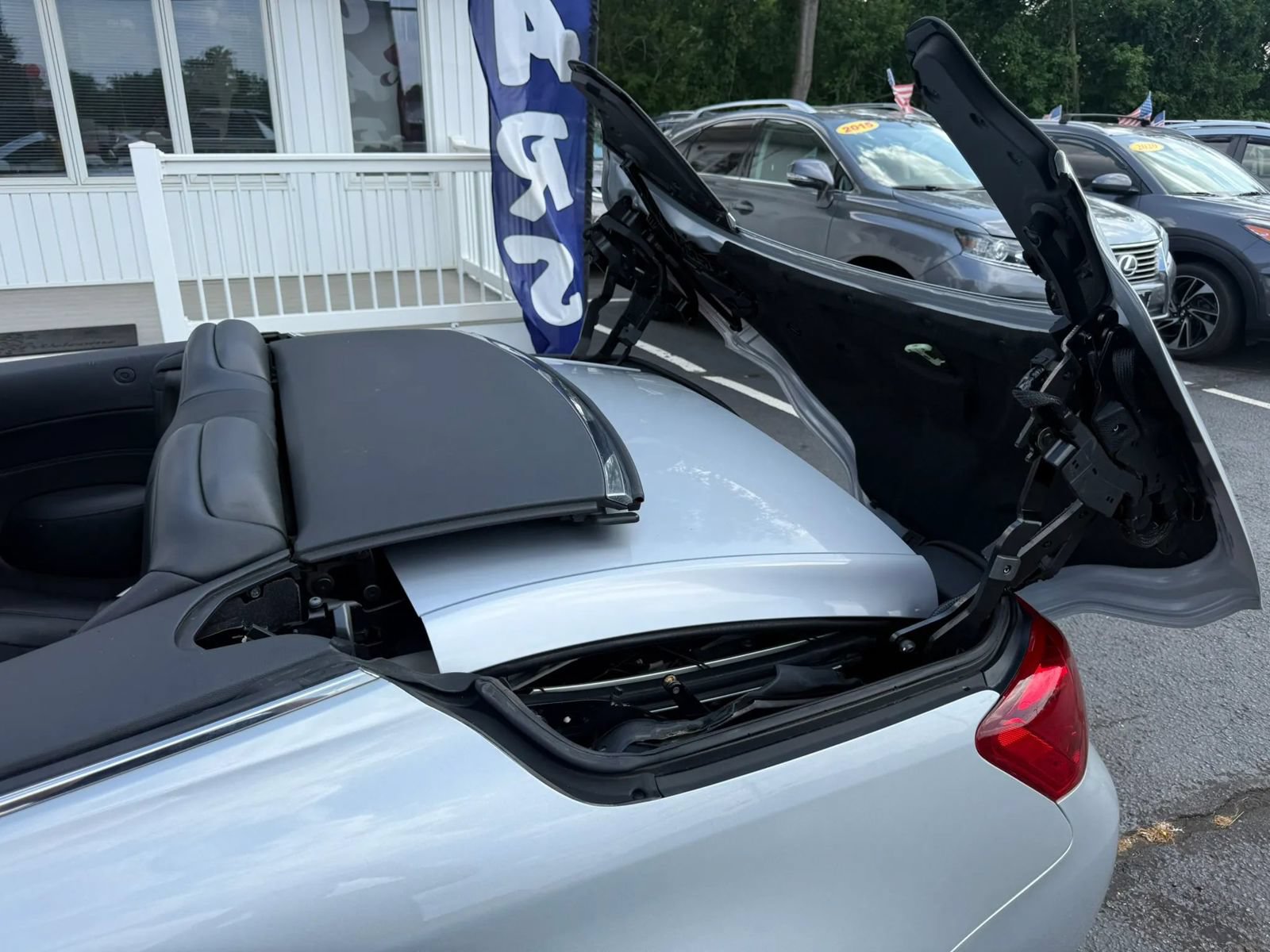 Used 2014 INFINITI Q60 Convertible w/ Premium Package RWD image 39