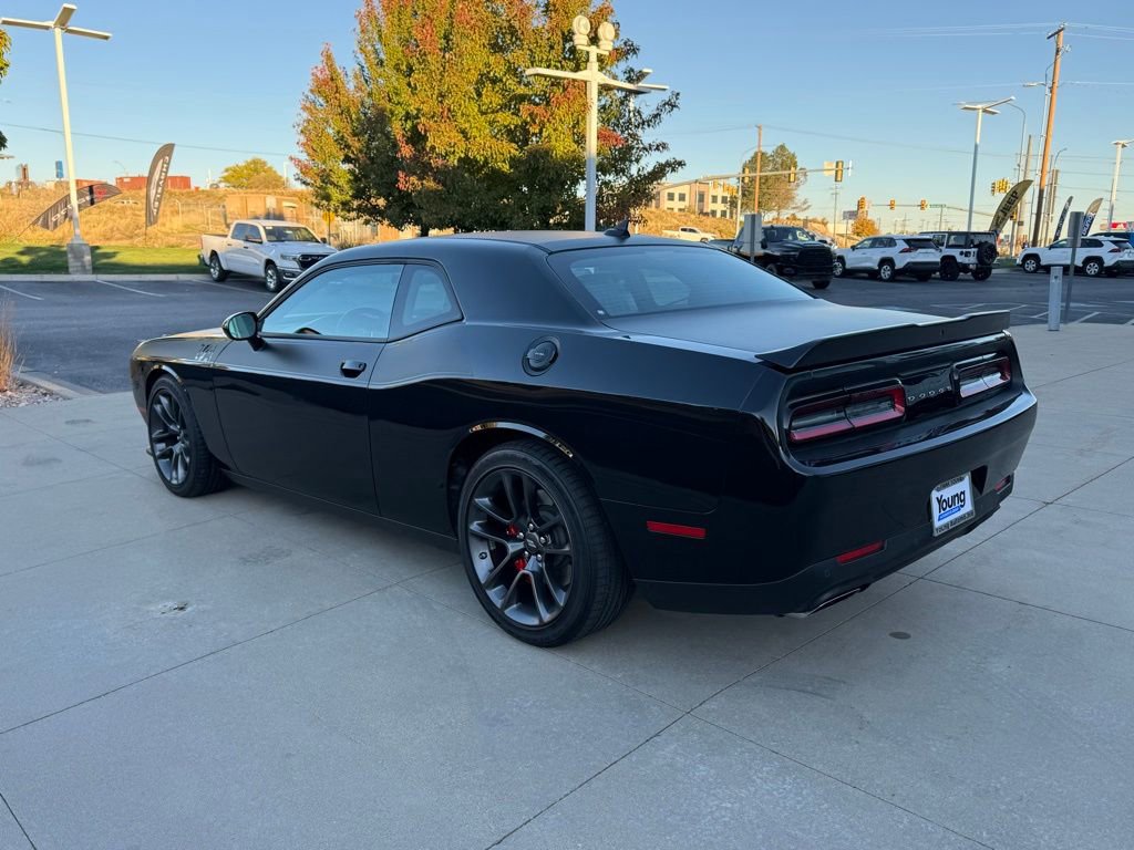 Used 2023 Dodge Challenger R/T w/ T/A Package image 10