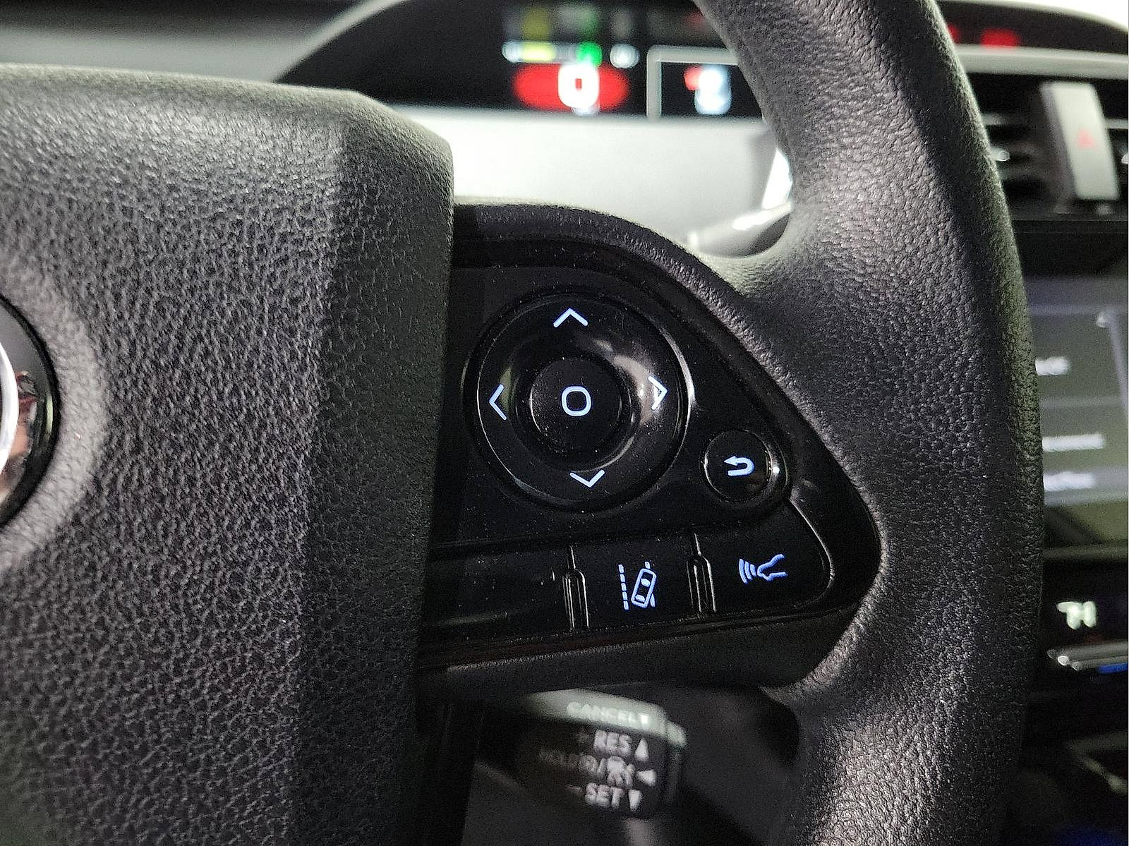 Used 2022 Toyota Prius L Eco image 17