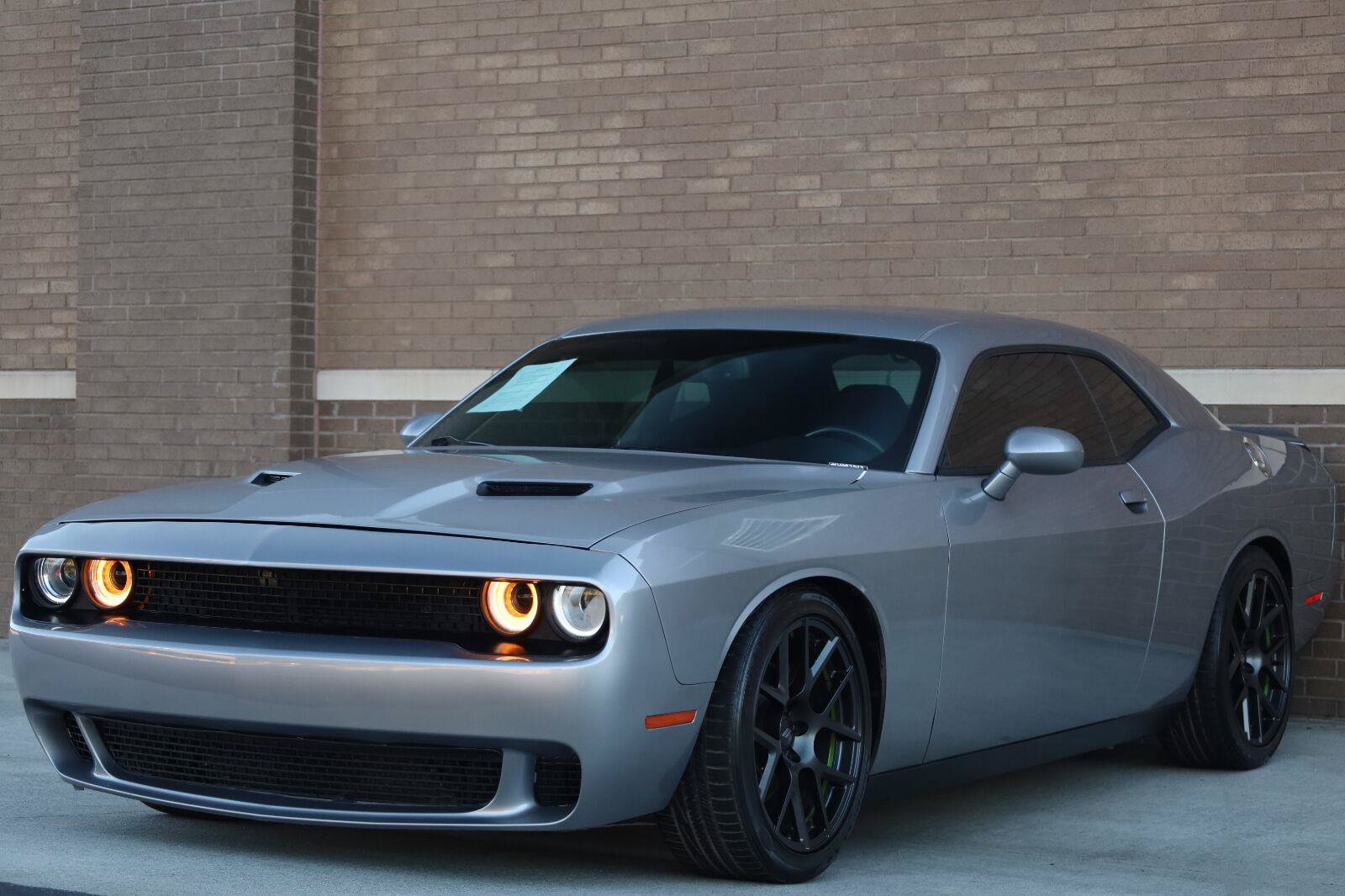 Used 2018 Dodge Challenger R/T RWD image 7