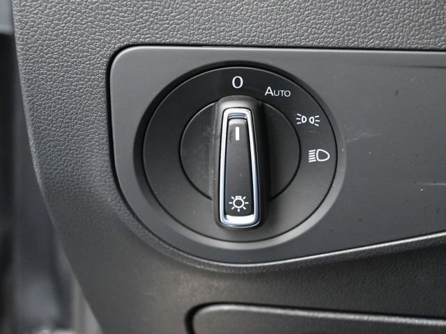 Used 2022 Volkswagen Tiguan SE R-Line image 15