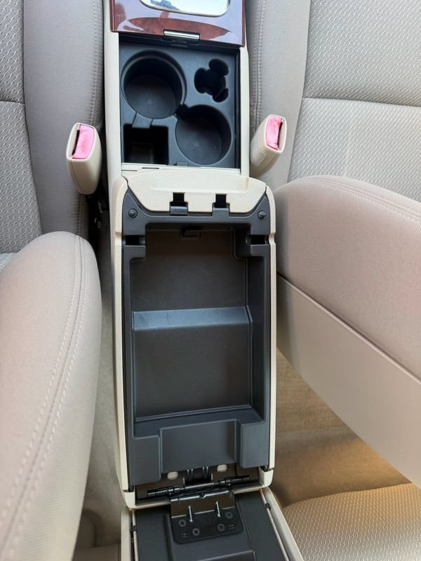 Used 2007 Saturn Aura XE FWD image 35
