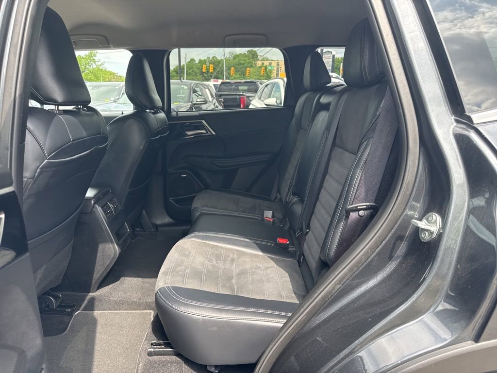 Used 2025 Mitsubishi Outlander SE FWD image 27