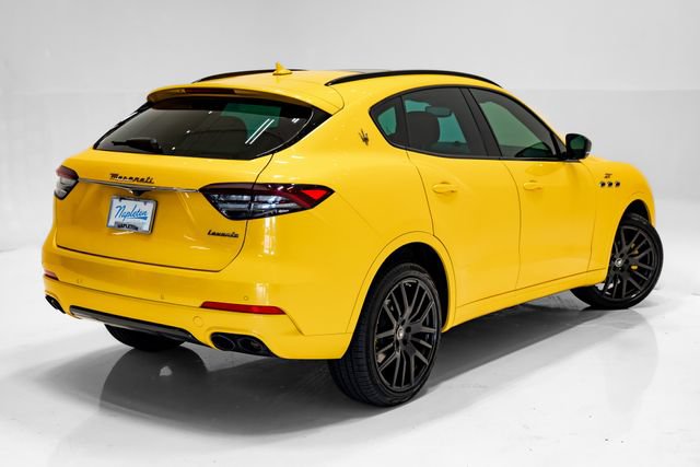 Certified 2022 Maserati Levante GT AWD/4WD image 32