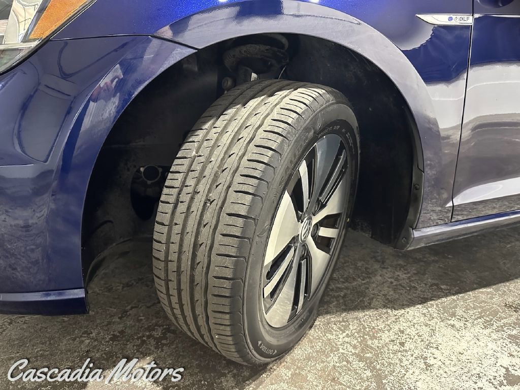 Used 2019 Volkswagen e-Golf SE w/ Driver Assistance Package image 31