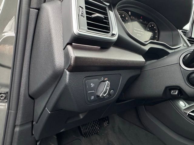 Certified 2025 Audi Q5 2.0T Premium Plus image 18