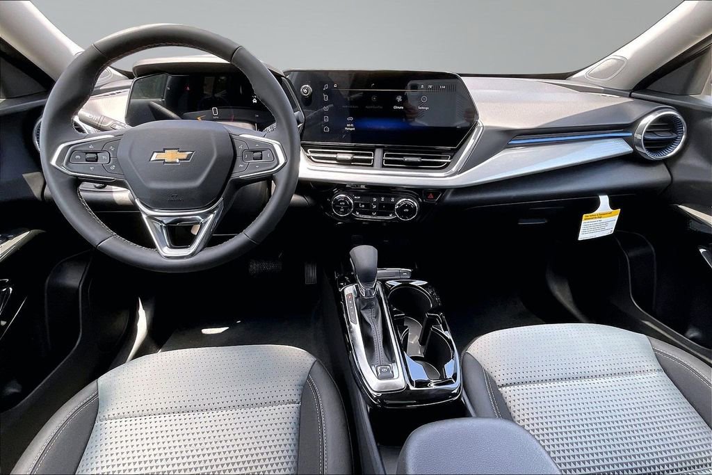 New 2026 Chevrolet Trax LT w/ Driver Confidence Package FWD image 5