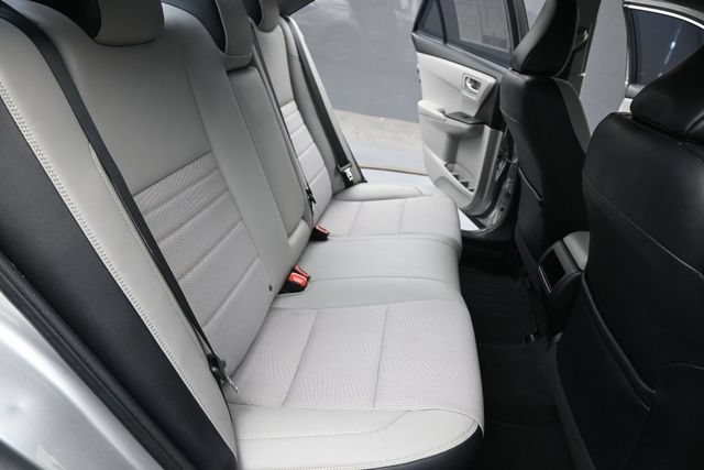 Used 2017 Toyota Camry SE FWD image 10