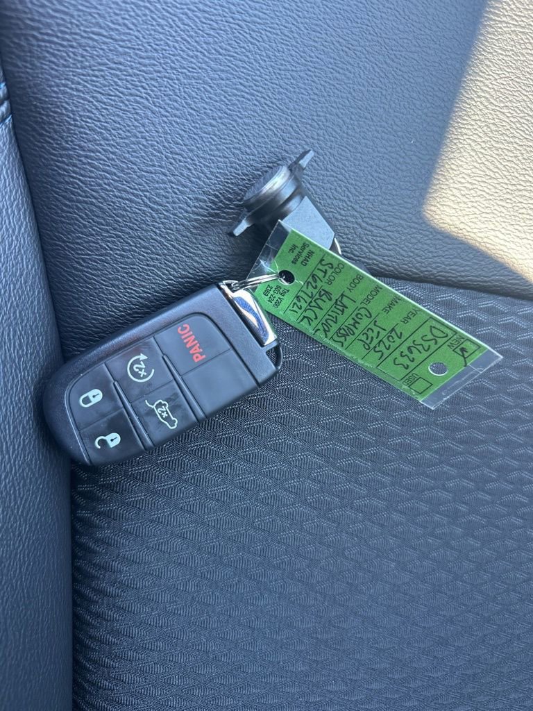 New 2025 Jeep Compass Latitude w/ Sun & Sound Group image 30