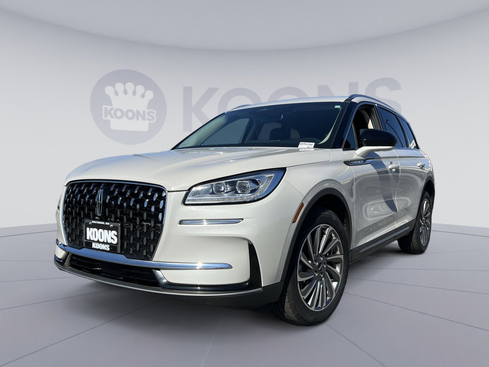 Used 2023 Lincoln Corsair Reserve FWD image 1