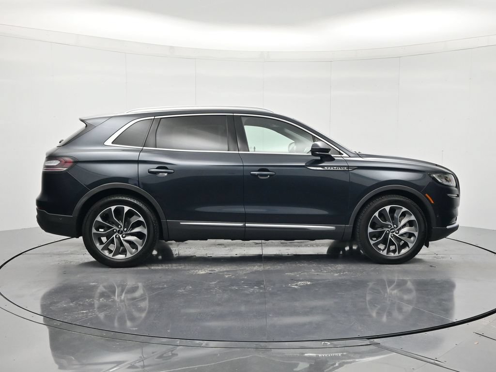 Used 2021 Lincoln Nautilus Reserve w/ Equipment Group 201A FWD image 4