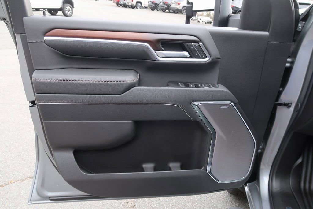 New 2026 GMC Sierra 3500 Denali w/ Denali Reserve Package image 12