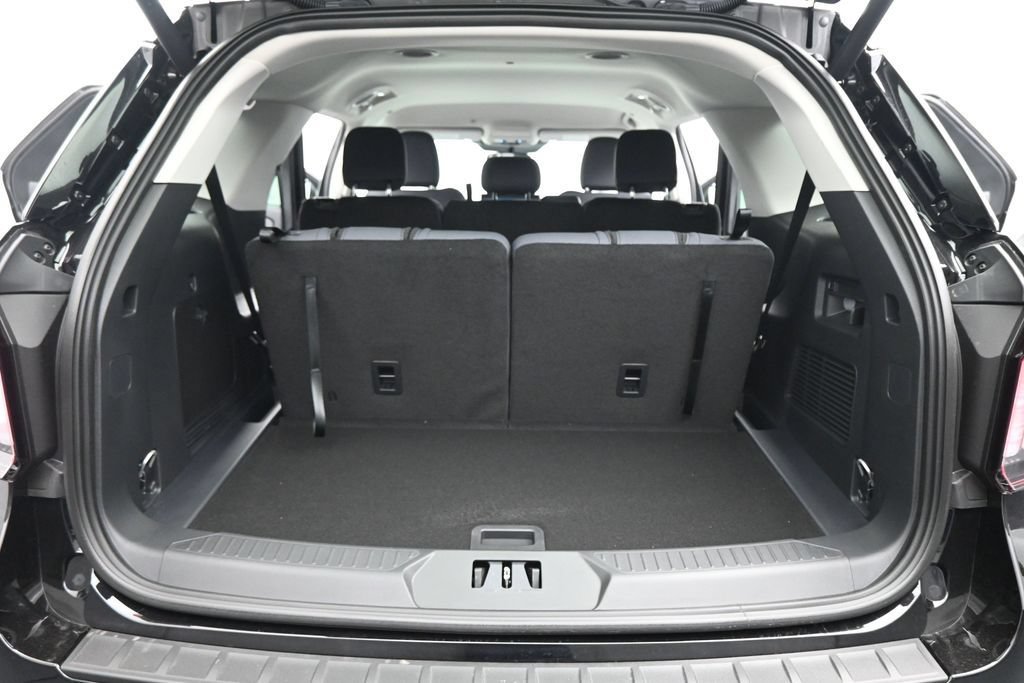 New 2026 Ford Explorer Active RWD image 22
