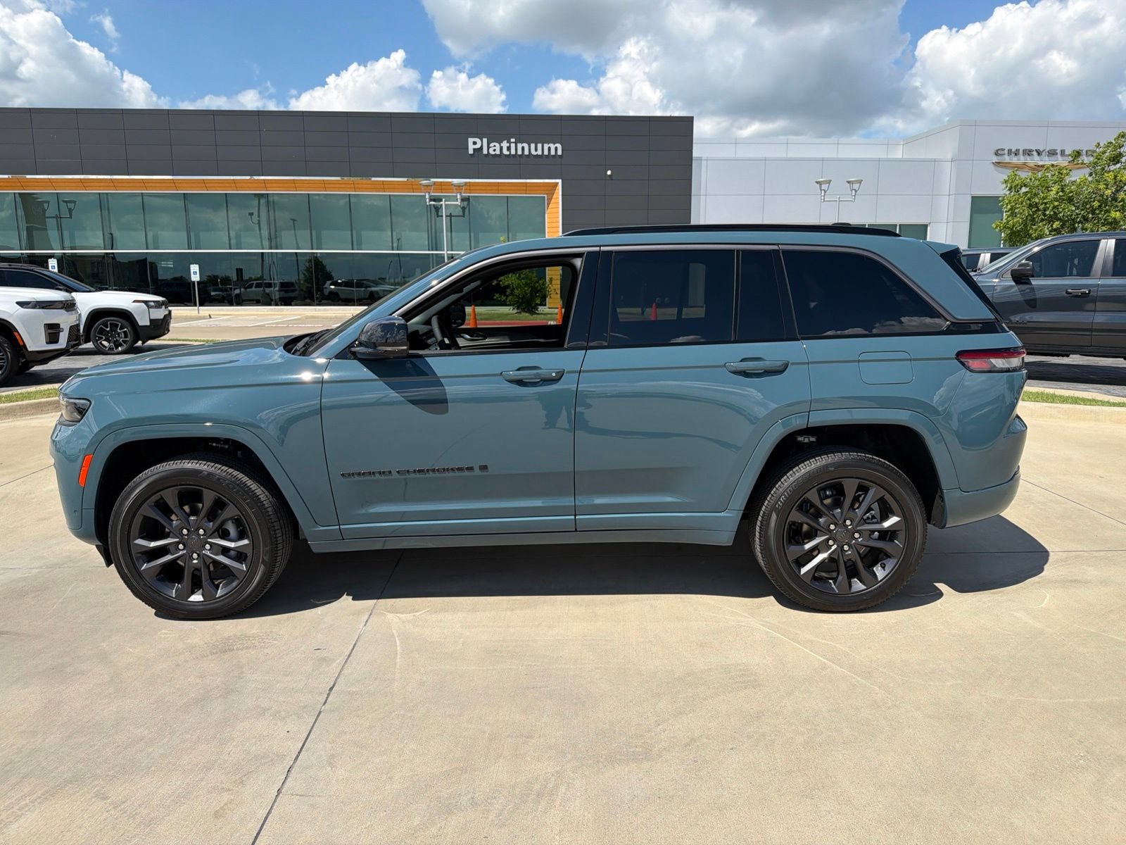 New 2026 Jeep Grand Cherokee Limited AWD/4WD video 2