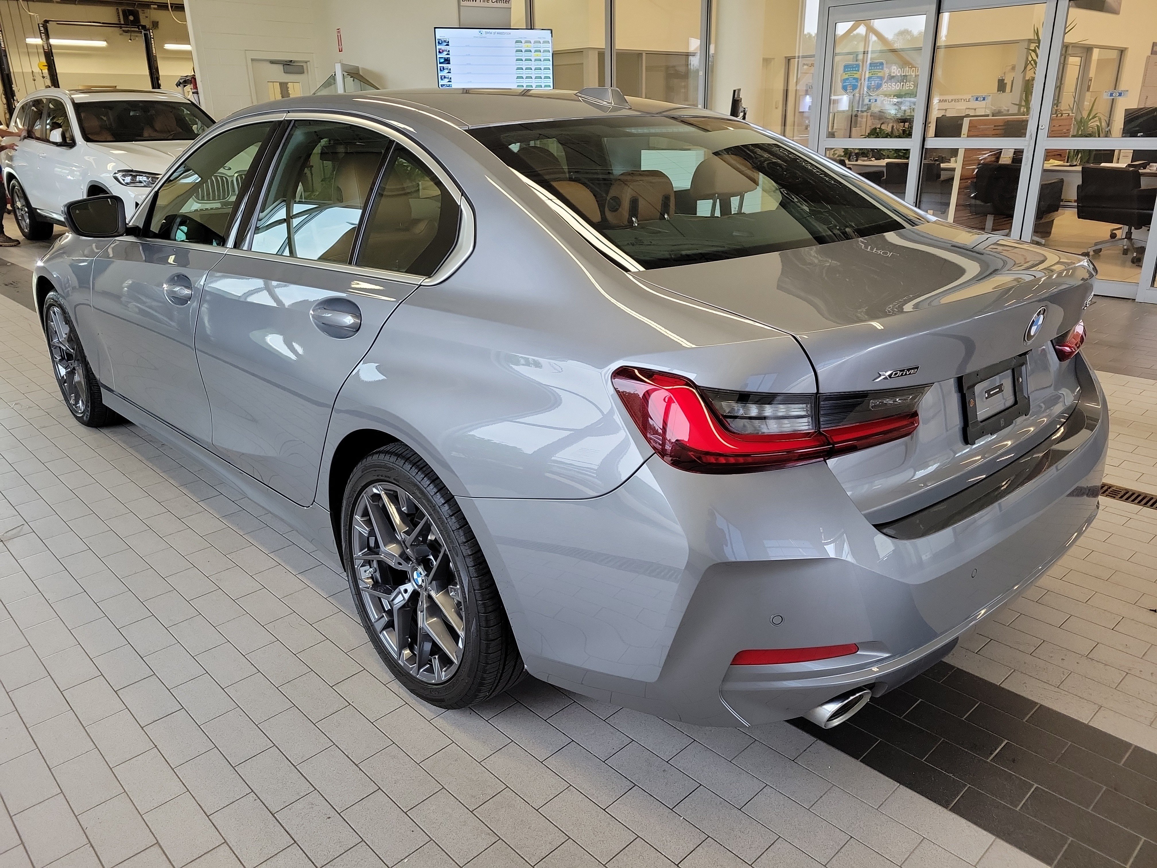 Used 2026 BMW 330i xDrive Sedan AWD/4WD image 7