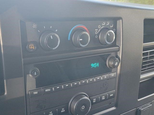 Certified 2025 Chevrolet Express 2500 Work Van 3D Extended Cargo Van w/ Driver Convenience Package image 21