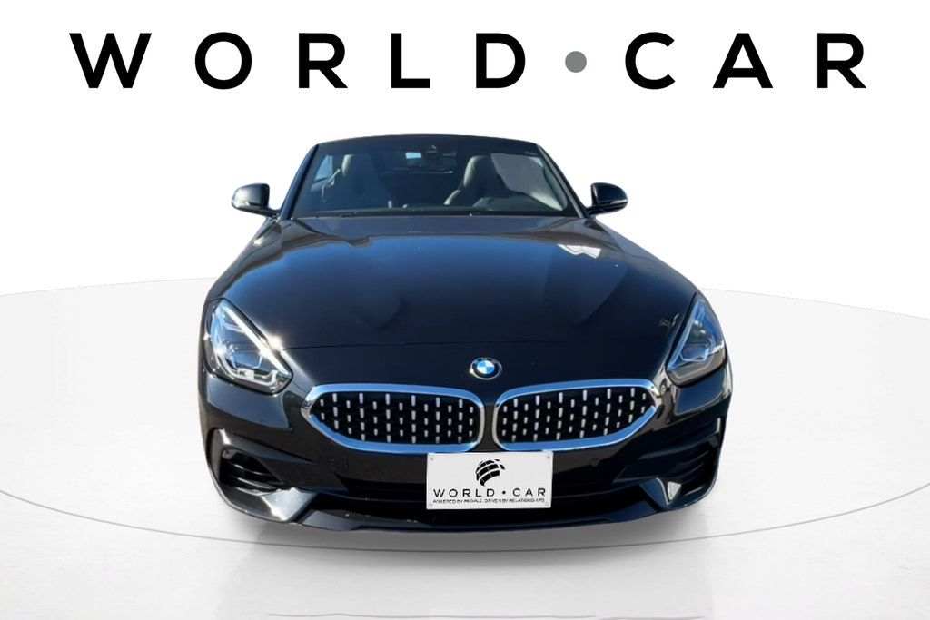 Used 2021 BMW Z4 sDrive30i w/ Convenience Package RWD image 2