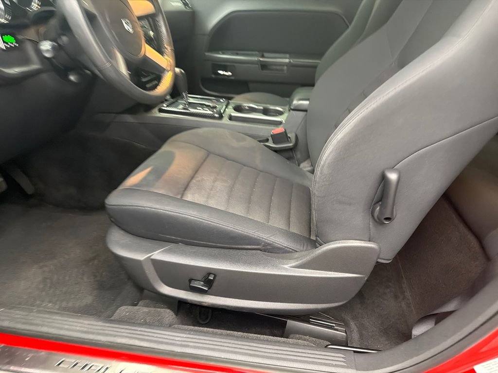 Used 2010 Dodge Challenger R/T image 10