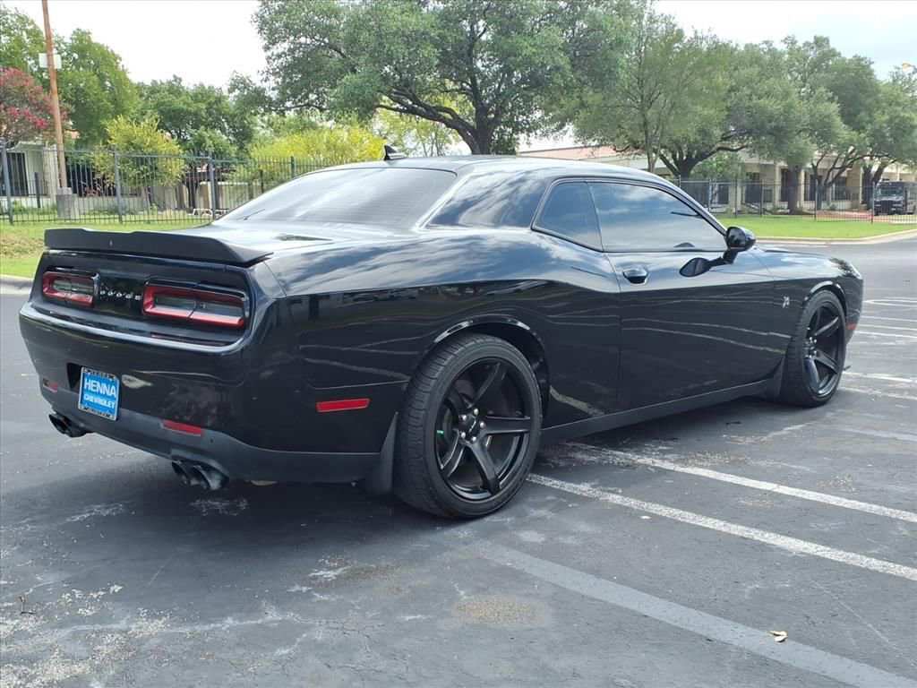 Used 2017 Dodge Challenger R/T Scat Pack RWD image 6