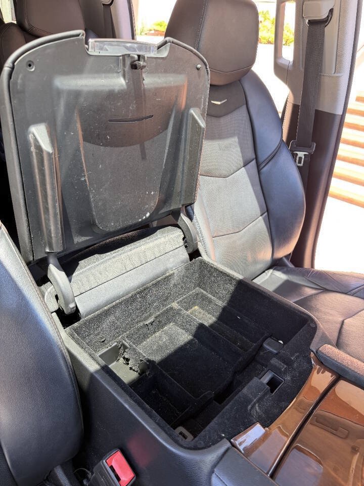 Used 2018 Cadillac Escalade ESV Luxury RWD image 21