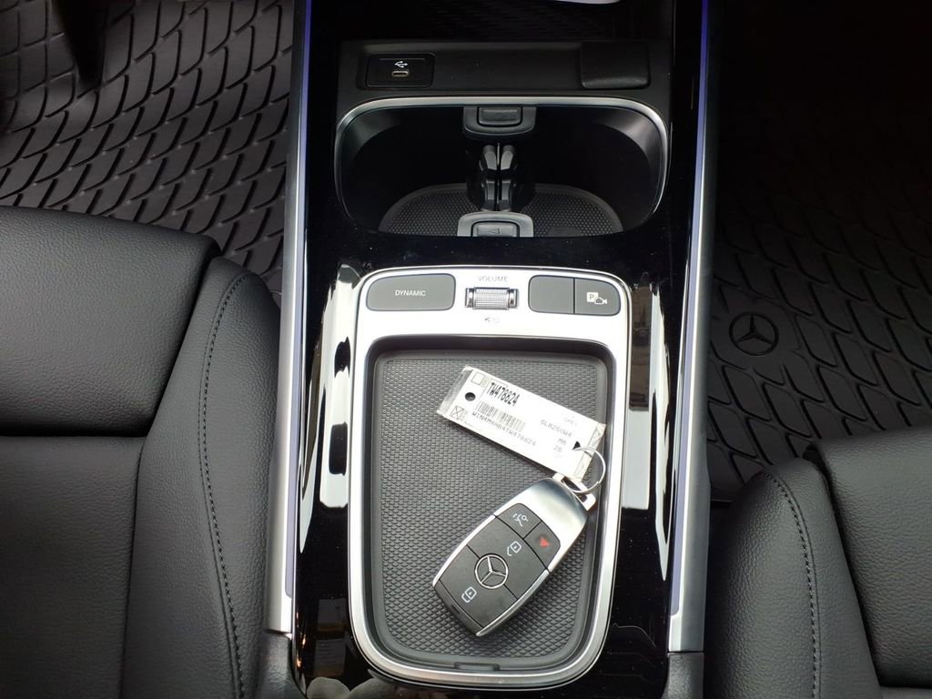New 2026 Mercedes-Benz GLB 250 4MATIC image 24