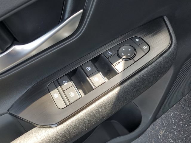 New 2027 Nissan Kicks SV AWD/4WD image 24
