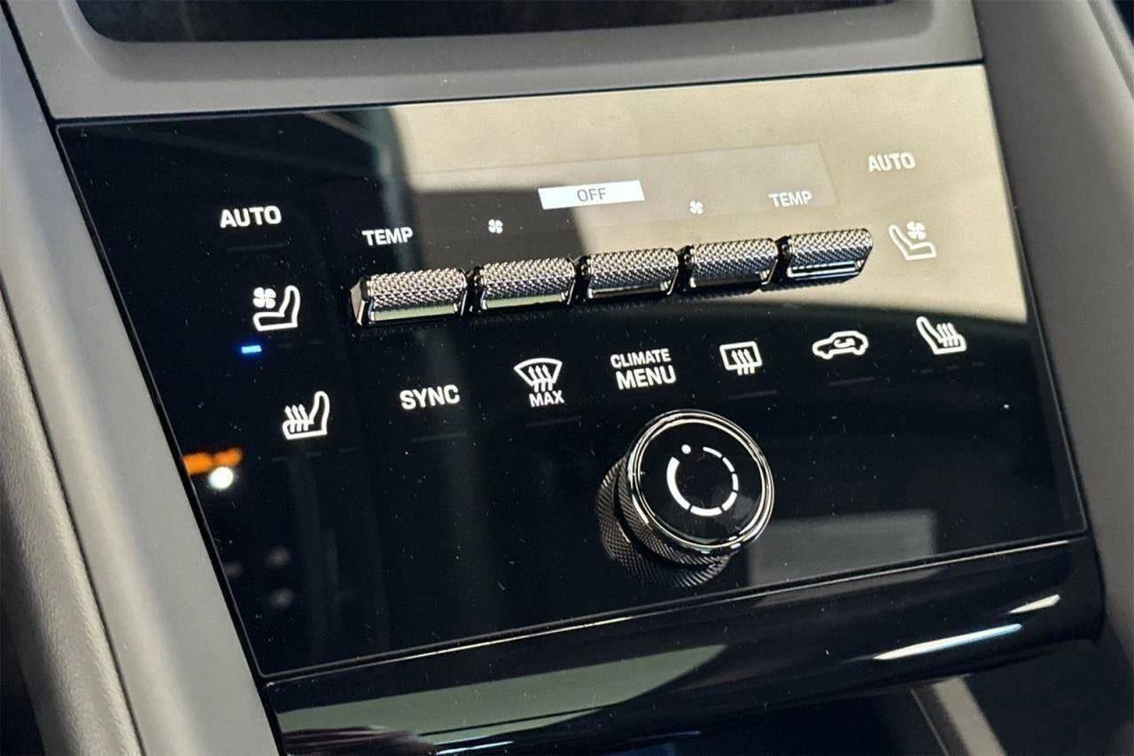 New 2025 Porsche Macan Turbo Electric image 67