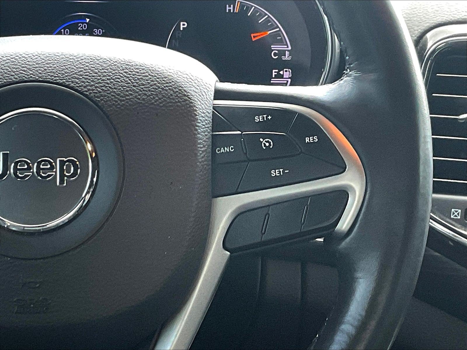 Used 2021 Jeep Grand Cherokee Laredo X AWD/4WD image 13