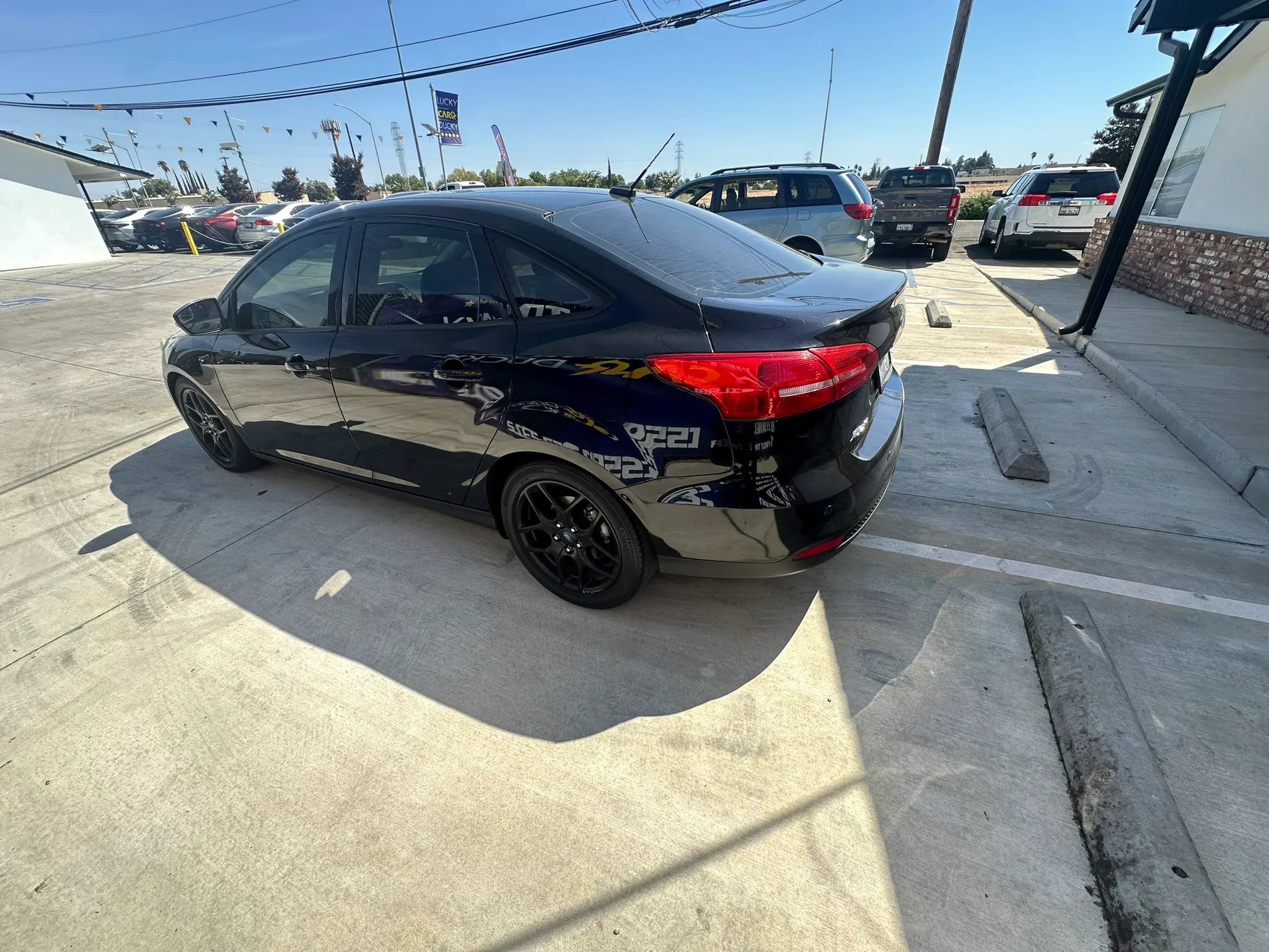 Used 2016 Ford Focus SE w/ Equipment Group 201A FWD image 12