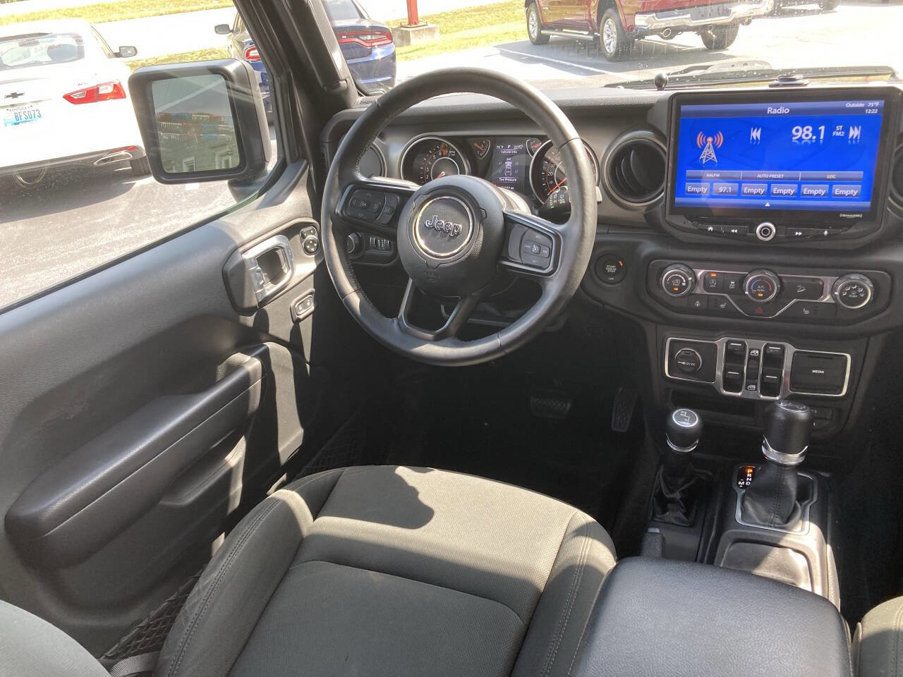 Used 2018 Jeep Wrangler Unlimited Sport S image 23