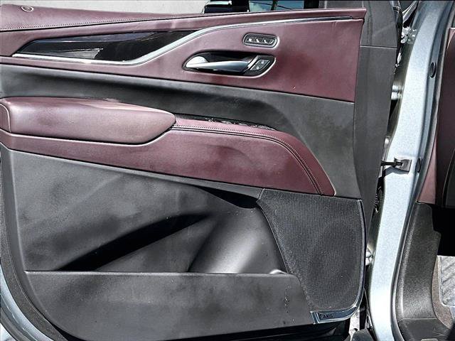 Certified 2024 Cadillac Escalade ESV Sport Platinum w/ LPO, ONYX Package AWD/4WD image 17