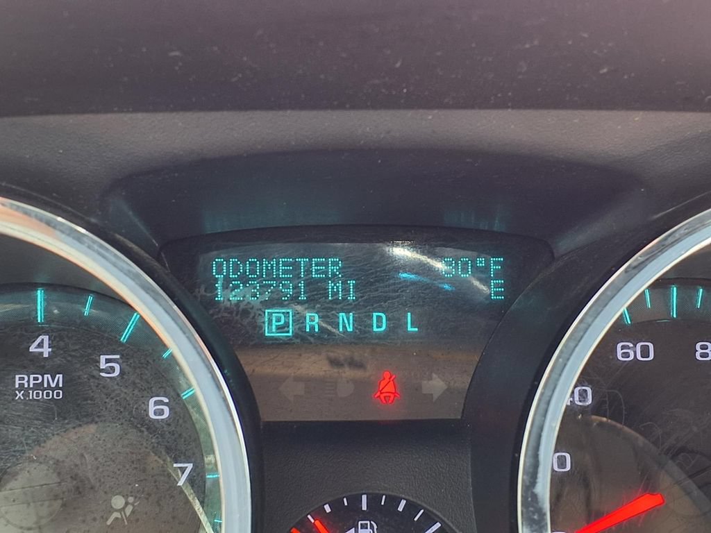 Used 2012 Chevrolet Traverse LT FWD image 14