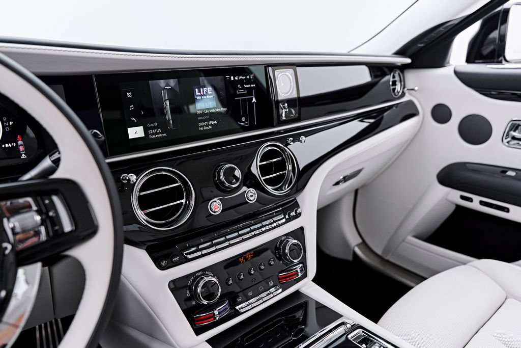 Used 2026 Rolls-Royce Ghost AWD/4WD image 89
