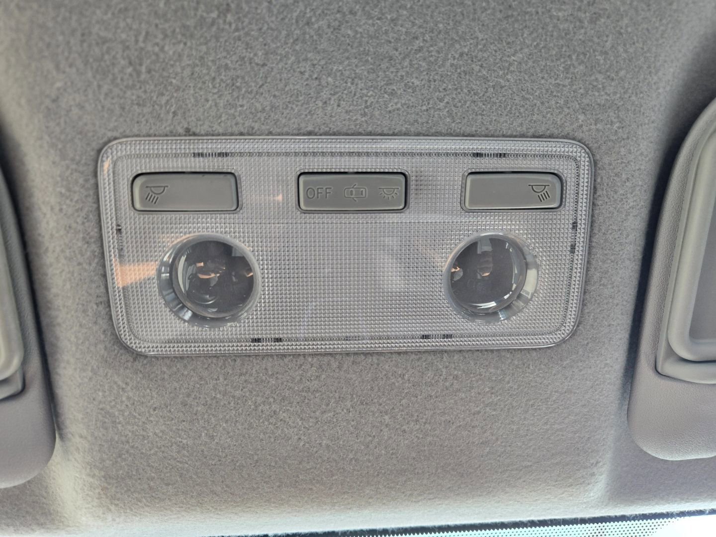 Used 2016 Toyota Yaris SE image 25