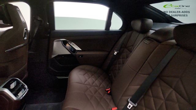Used 2026 BMW 740i RWD image 41