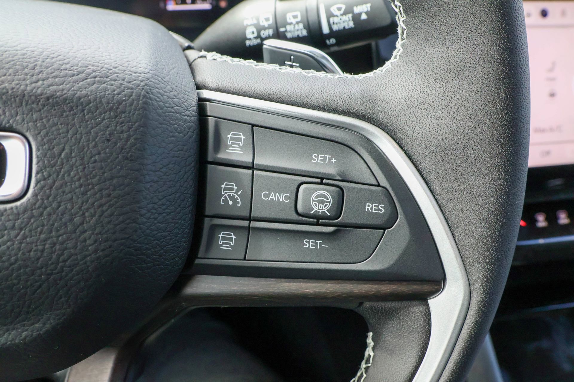 New 2026 Jeep Grand Cherokee Altitude image 27