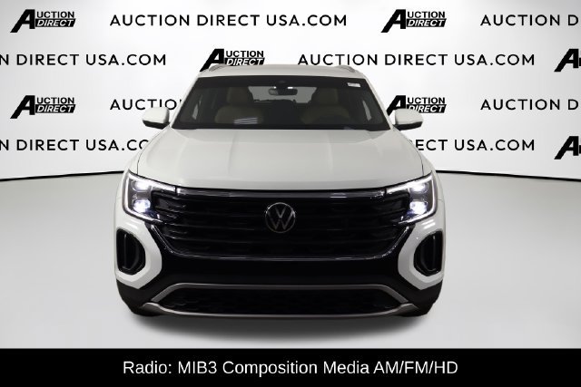 Used 2025 Volkswagen Atlas Cross Sport SE FWD image 2