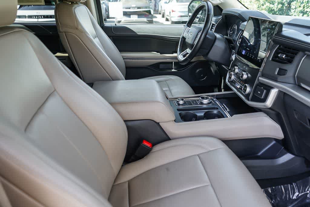 Used 2024 Ford Expedition XLT AWD/4WD image 15